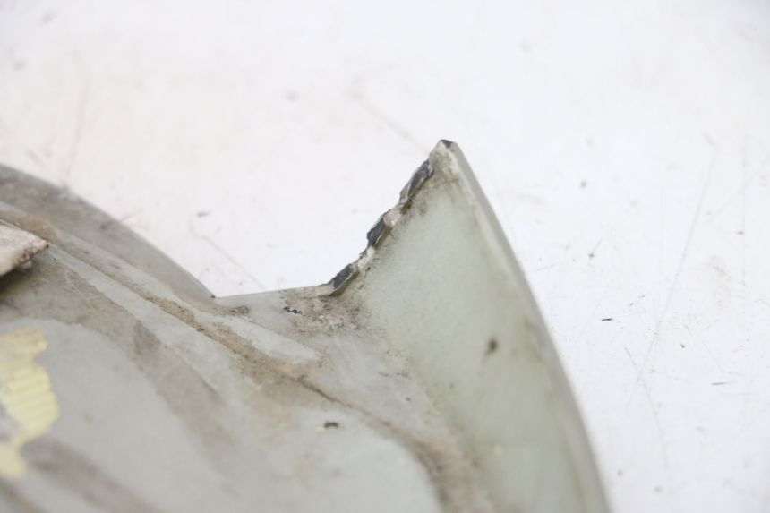 photo de FRONT UNDERTRAY KAWASAKI GPX F ZX750F 750 (1986 - 1990) - Zoom on usage condition