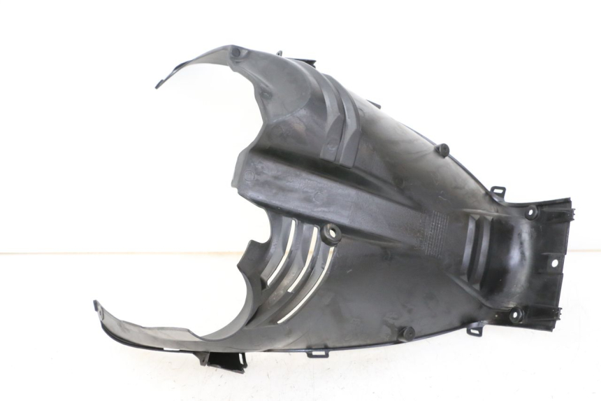 photo de FRONT UNDERTRAY HONDA PCX (JF57/JF64) 125 (2014 - 2018) - Zoom on usage condition