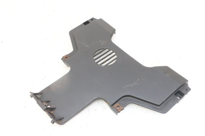 photo de FRONT UNDERTRAY PIAGGIO IE MP3 YOURBAN 300 (2011 - 2016) - Alternative perspective