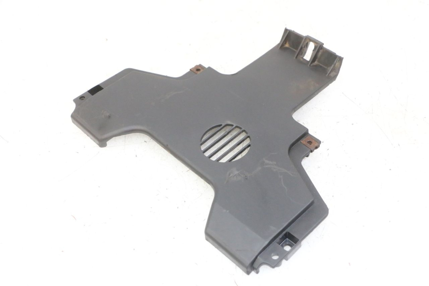 photo de FRONT UNDERTRAY PIAGGIO IE MP3 YOURBAN 300 (2011 - 2016) - Fixing points details