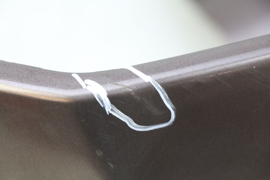 photo de FRONT WHEEL FENDER PEUGEOT KISBEE 2T 50 (2010 - 2017) - Fixing points details