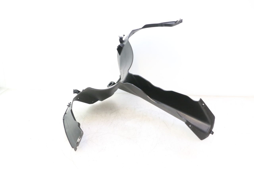 photo de FRONT UNDERTRAY PIAGGIO MP3 HPE 530 (2022 - 2026) - Zoom on usage condition
