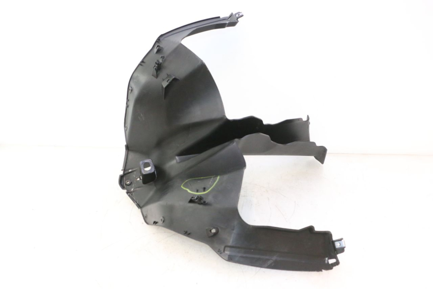 photo de FRONT UNDERTRAY PIAGGIO MP3 HPE 530 (2022 - 2026) - Alternative perspective