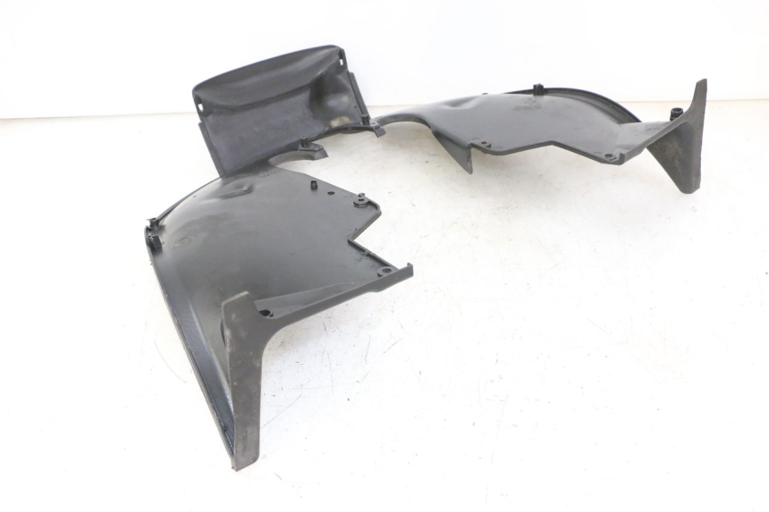 photo de FRONT WHEEL AXLE PIAGGIO MP3 LT 400 (2007 - 2012) - Zoom on usage condition