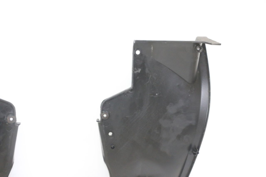 photo de FRONT WHEEL AXLE PIAGGIO MP3 LT 400 (2007 - 2012) - Product overview