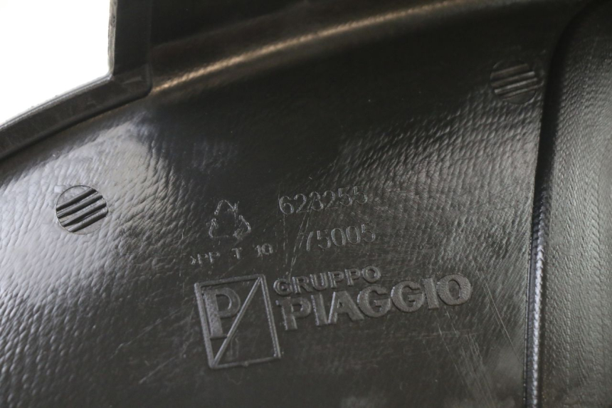 photo de FRONT WHEEL AXLE PIAGGIO MP3 500 (2014 - 2017) - Fixing points details