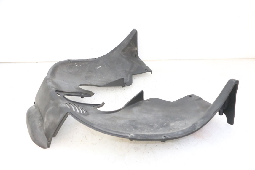 photo de FRONT WHEEL AXLE PIAGGIO MP3 500 (2011 - 2015) - Fixing points details