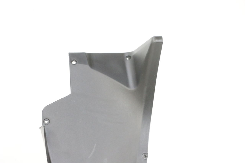 photo de FRONT UNDERTRAY PIAGGIO MP3 RL 250 (2006 - 2010) - Distinctive features