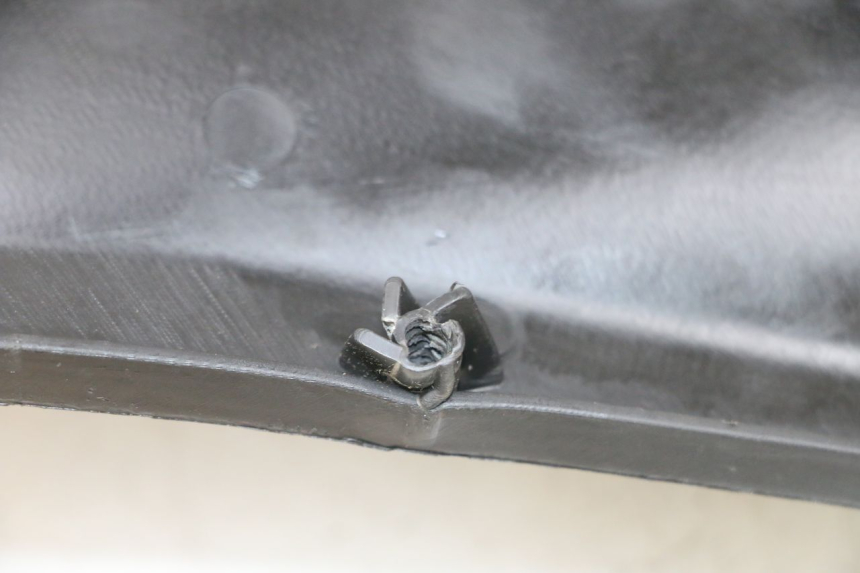 photo de FRONT UNDERTRAY PIAGGIO MP3 RL 250 (2006 - 2010) - Alternative perspective