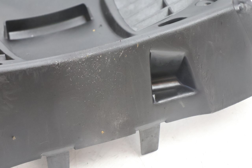 photo de FRONT UNDERTRAY YAMAHA N-MAX NMAX 125 (2021 - 2024) - Alternative perspective