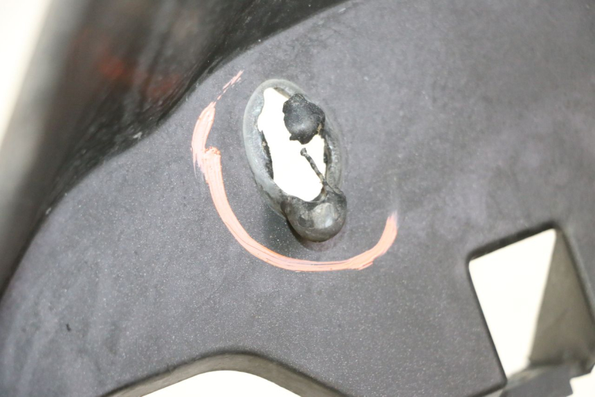 photo de FRONT UNDERTRAY PIAGGIO NEW TYPHOON 50 (2010 - 2017) - Fixing points details