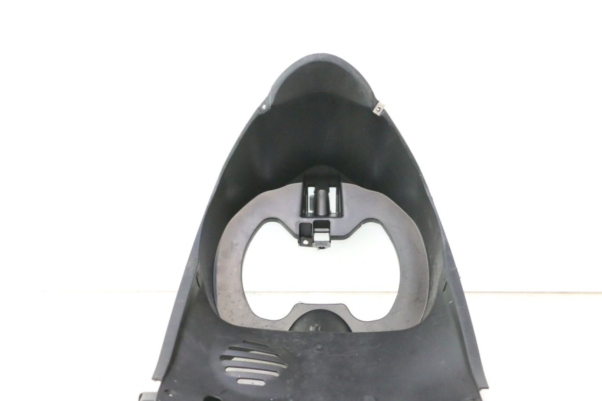 photo de FRONT WHEEL HUB PIAGGIO NEW TYPHOON 50 (2018 - 2021) - Alternative perspective