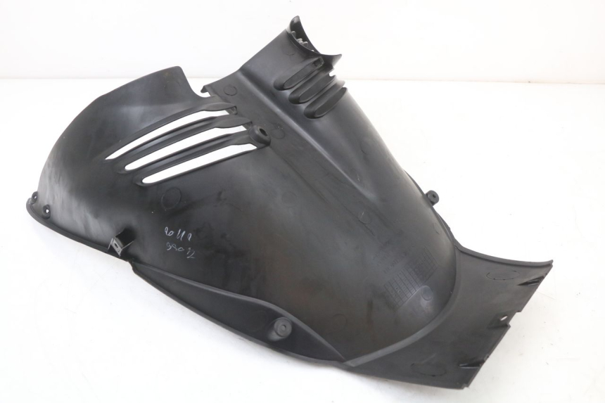 photo de FRONT UNDERTRAY HONDA PCX (JF28) 125 (2009 - 2011) - Alternative perspective