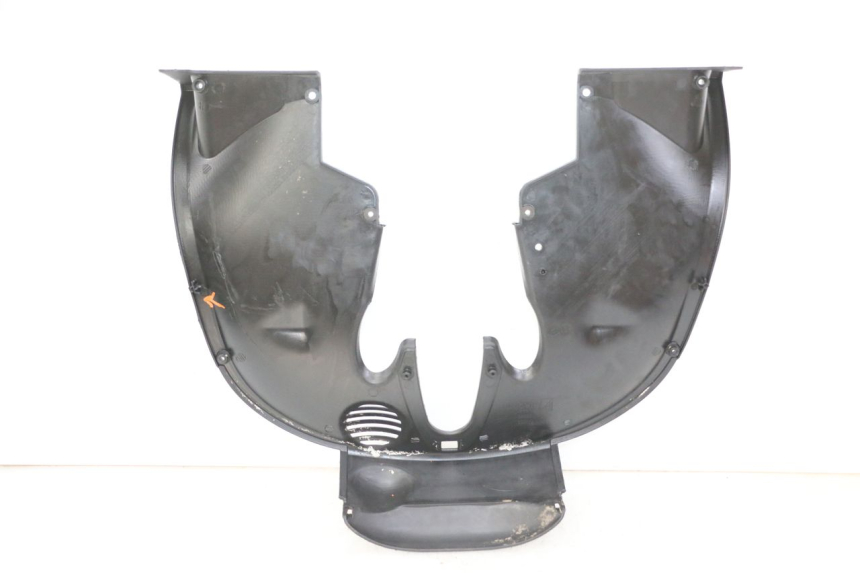 photo de FRONT WHEEL AXLE PIAGGIO MP3 LT 400 (2007 - 2012) - Technical close-up