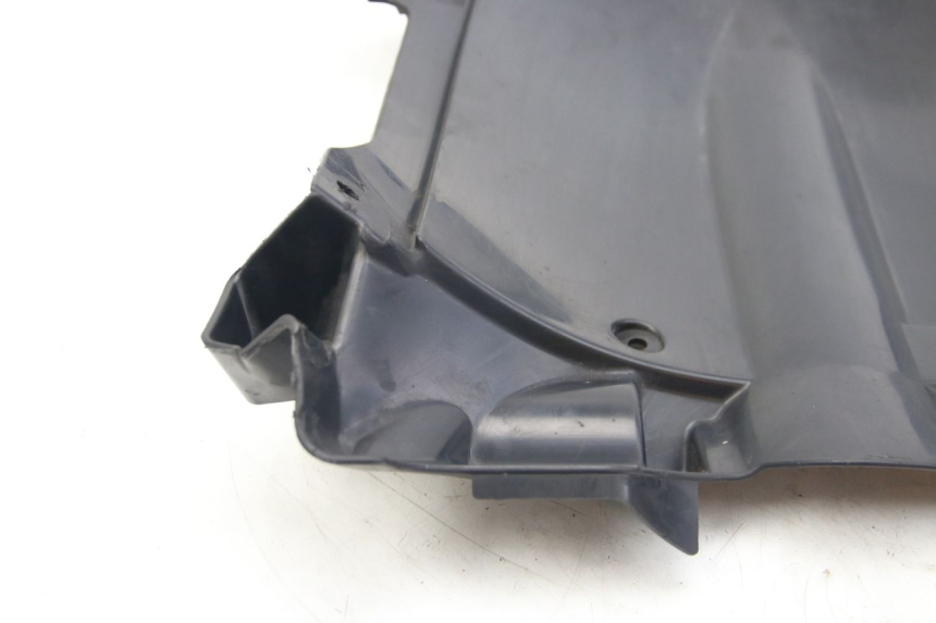 photo de FRONT WHEEL AXLE SUZUKI SIXTEEN 125 (2008 - 2010) - Component zoom