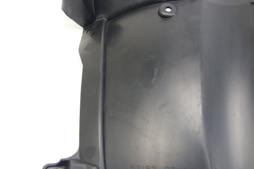 photo de FRONT WHEEL AXLE SUZUKI SIXTEEN 125 (2008 - 2010) - Technical close-up