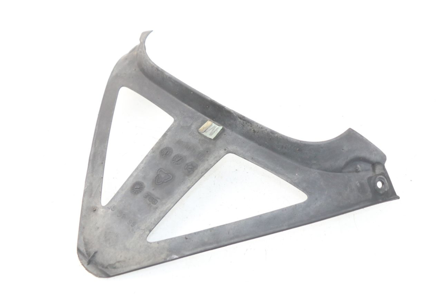 photo de FRONT UNDERTRAY TRIUMPH SPRINT ST ABS 1050 (2005 - 2007) - Zoom on usage condition