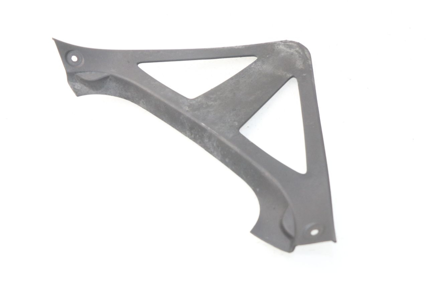 photo de FRONT UNDERTRAY TRIUMPH SPRINT ST ABS 1050 (2005 - 2007) - Alternative perspective