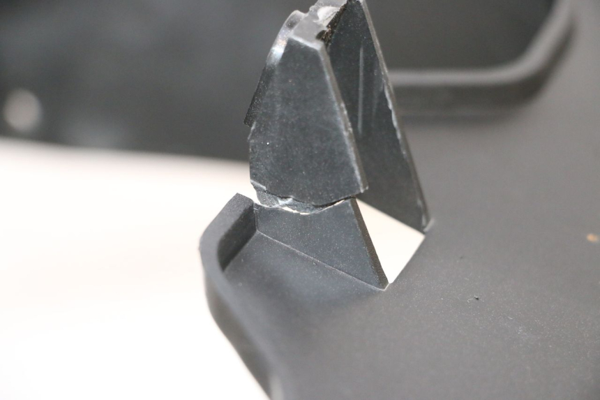 photo de FRONT UNDERTRAY APRILIA SR MOTARD 50 (2012 - 2018) - Fixing points details