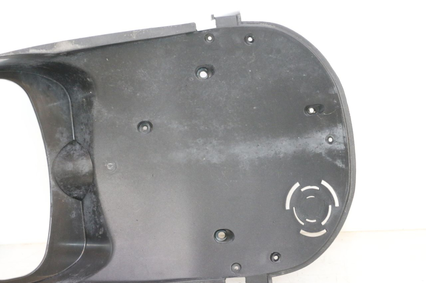 photo de FRONT UNDERTRAY APRILIA SR MOTARD 50 (2012 - 2018) - Markings and original references