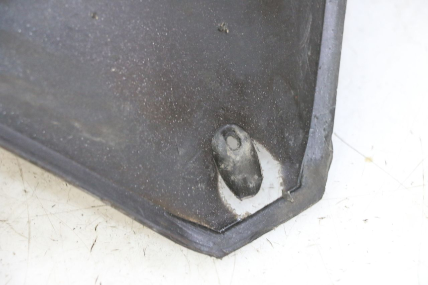 photo de FRONT UNDERTRAY APRILIA SR R 2T LC 50 (2018 - 2021) - Zoom on usage condition