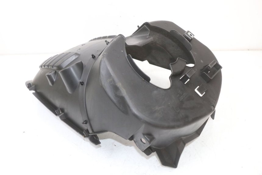 photo de FRONT UNDERTRAY KYMCO SUPER 8 4T 50 (2021 - 2024) - Zoom on usage condition