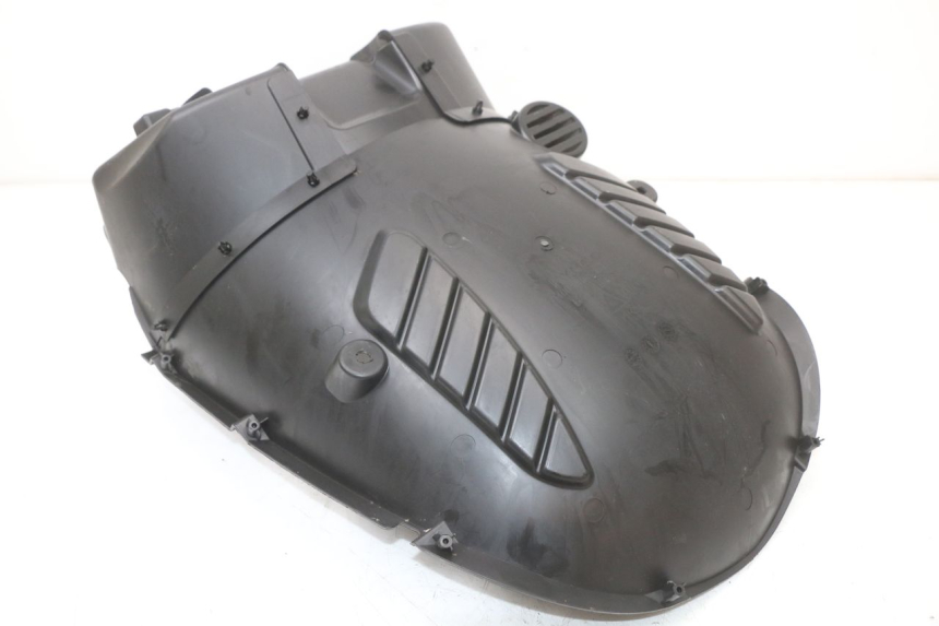 photo de FRONT UNDERTRAY KYMCO SUPER 8 4T 50 (2021 - 2024) - Technical close-up