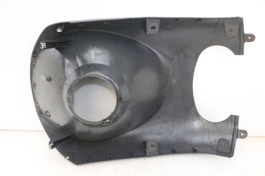 photo de FRONT UNDERTRAY PIAGGIO SUPER LX 125 (2000 - 2003) - Technical close-up