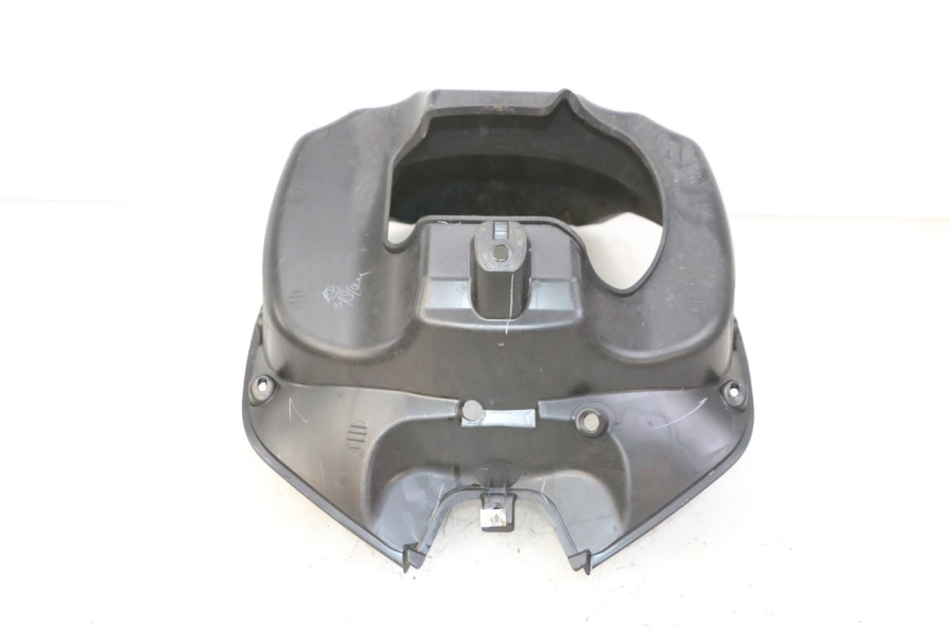 photo de FRONT WHEEL AXLE APRILIA SXR 50 (2021 - 2023) - Alternative perspective