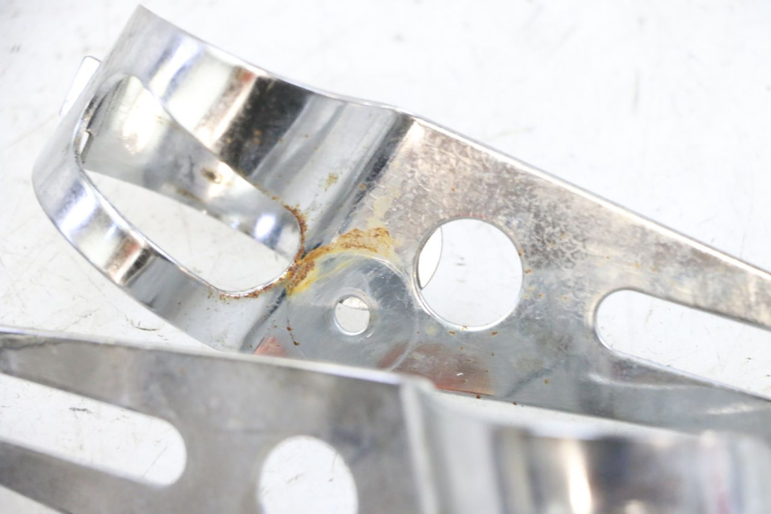 photo de HEADLIGHT BRACKET SUZUKI GSF N BANDIT 600 (1996 - 1999) - Fixing points details