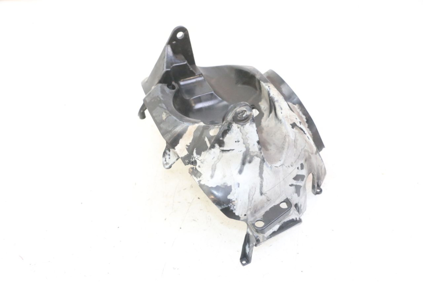 photo de HEADLIGHT BRACKET APRILIA SCARABEO GT TOURING 125 (1999 - 2005) - Surface and material condition