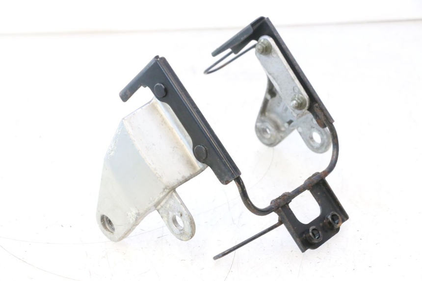 photo de HEADLIGHT BRACKET YAMAHA XJR 1300 (1998 - 2002) - Main view