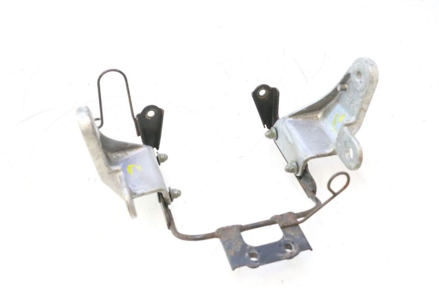 photo de HEADLIGHT BRACKET YAMAHA XJR 1300 (1998 - 2002) - Fixing points details