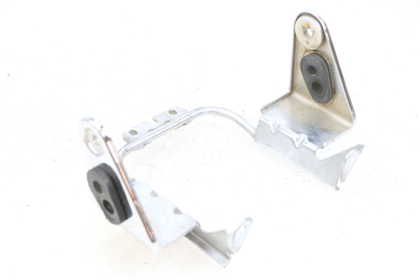 photo de HEADLIGHT BRACKET KAWASAKI ZR 7 750 (1999 - 2004) - Alternative perspective