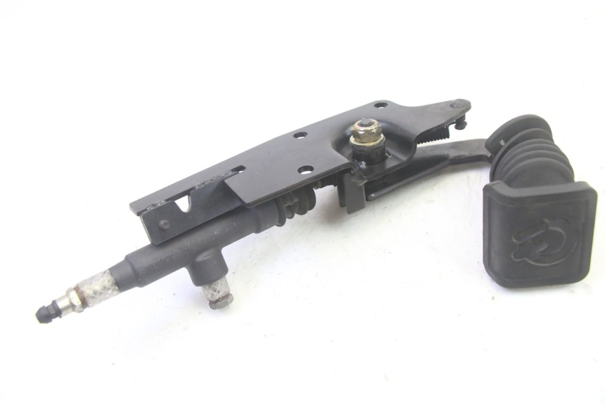 photo de BRAKE PEDAL QUADRO 4 4D 350 (2015 - 2018) - Alternative perspective