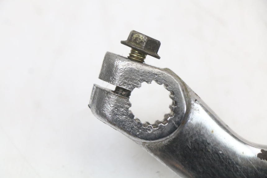 photo de BRAKE PEDAL HYOSUNG GV AQUILA 125 (2000 - 2009) - Alternative perspective