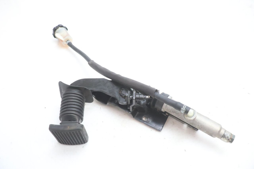 photo de BRAKE PEDAL PIAGGIO MP3 LT 300 (2010 - 2016) - Surface and material condition
