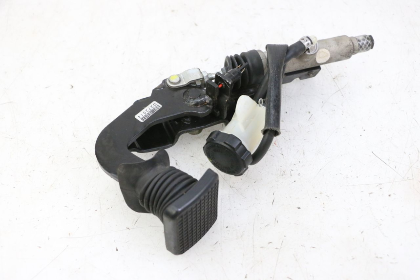 photo de BRAKE PEDAL PIAGGIO MP3 500 (2014 - 2017) - Alternative perspective