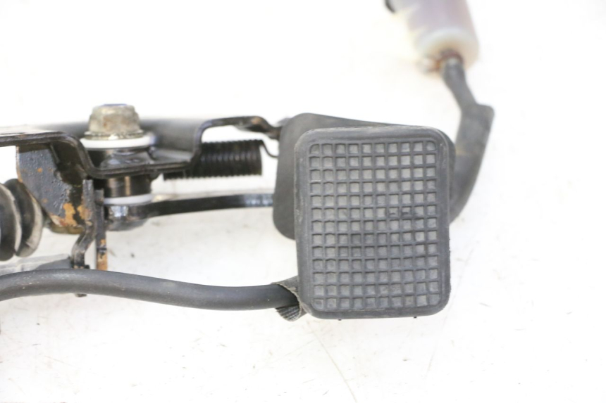 photo de BRAKE PEDAL PIAGGIO MP3 RL 250 (2006 - 2010) - Fixing points details