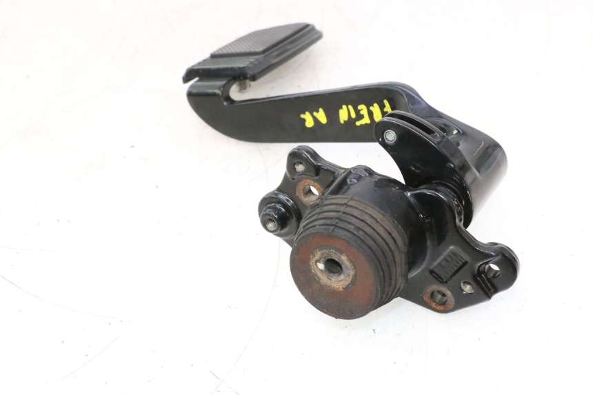 photo de BRAKE PEDAL HARLEY DAVIDSON ROAD GLIDE FLTRXSE 1920 (2018 - 2022) - Surface and material condition