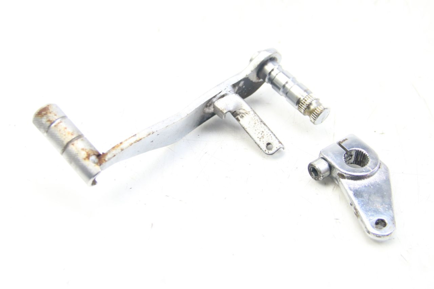 photo de BRAKE PEDAL SYM WOLF SB 125 (2011 - 2018) - Zoom on usage condition