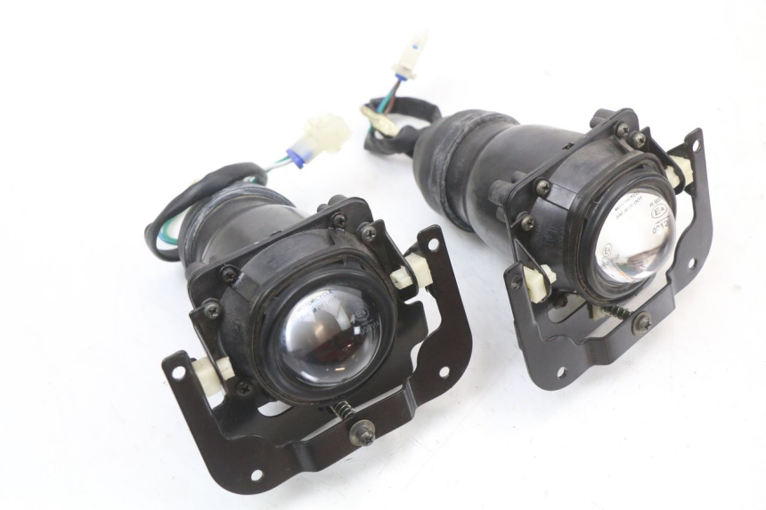 photo de Headlight E-MAX 80L 1 (2011 - 2014) - Component detail