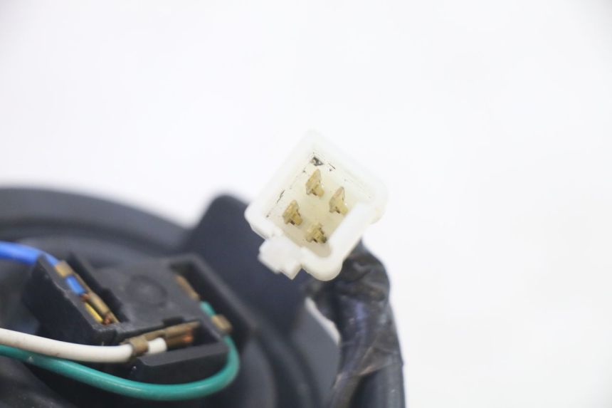 photo de FRONT HEADLIGHT KYMCO AGILITY 4T 50 (2018 - 2022) - Surface and material condition