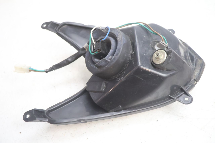 photo de FRONT HEADLIGHT KYMCO AGILITY 4T 50 (2018 - 2022) - Surface and material condition