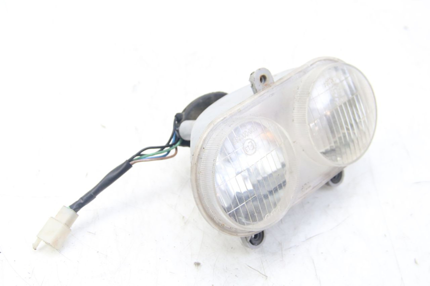 photo de FRONT HEADLIGHT PGO BIG MAX 50 (2001 - 2009) - Surface and material condition