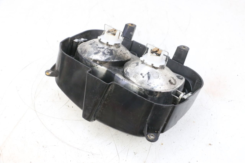 photo de FRONT HEADLIGHT MBK BOOSTER SPIRIT NAKED 50 (2004 - 2017) - Zoom on usage condition