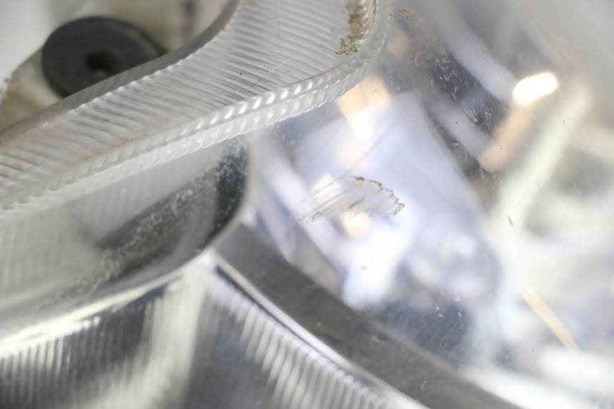 photo de FRONT HEADLIGHT SUZUKI BURGMAN 125 (2007 - 2014) - Alternative perspective