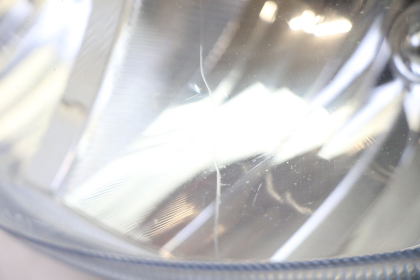 photo de FRONT HEADLIGHT SUZUKI BURGMAN 125 (2007 - 2014) - Technical close-up