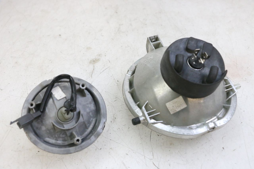 photo de FRONT HEADLIGHT YAMAHA BW'S BWS 125 (2010 - 2013) - Zoom on usage condition