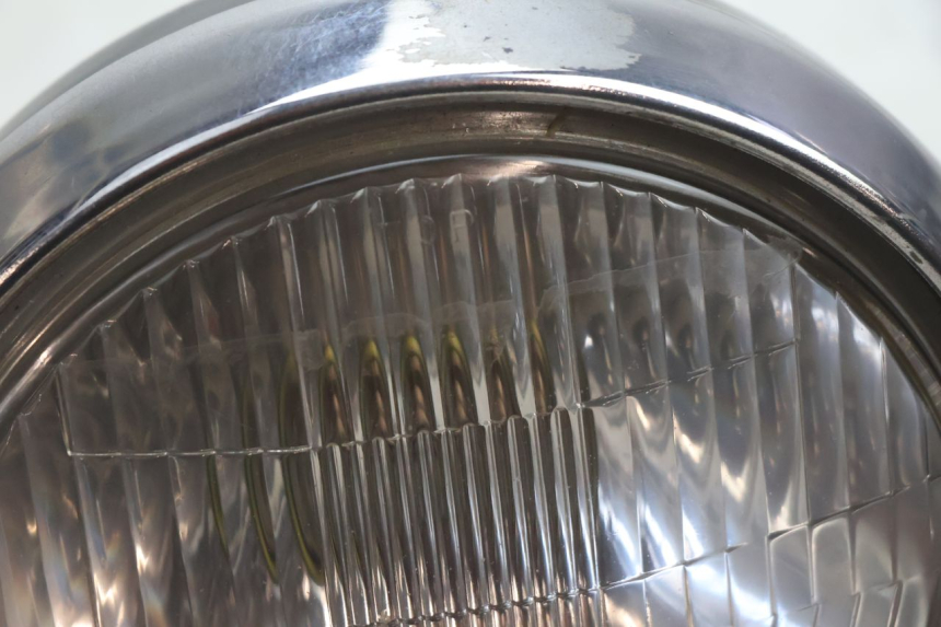 photo de HEADLIGHT HONDA CB TWO FIFTY 250 (1991 - 2002) - Component detail